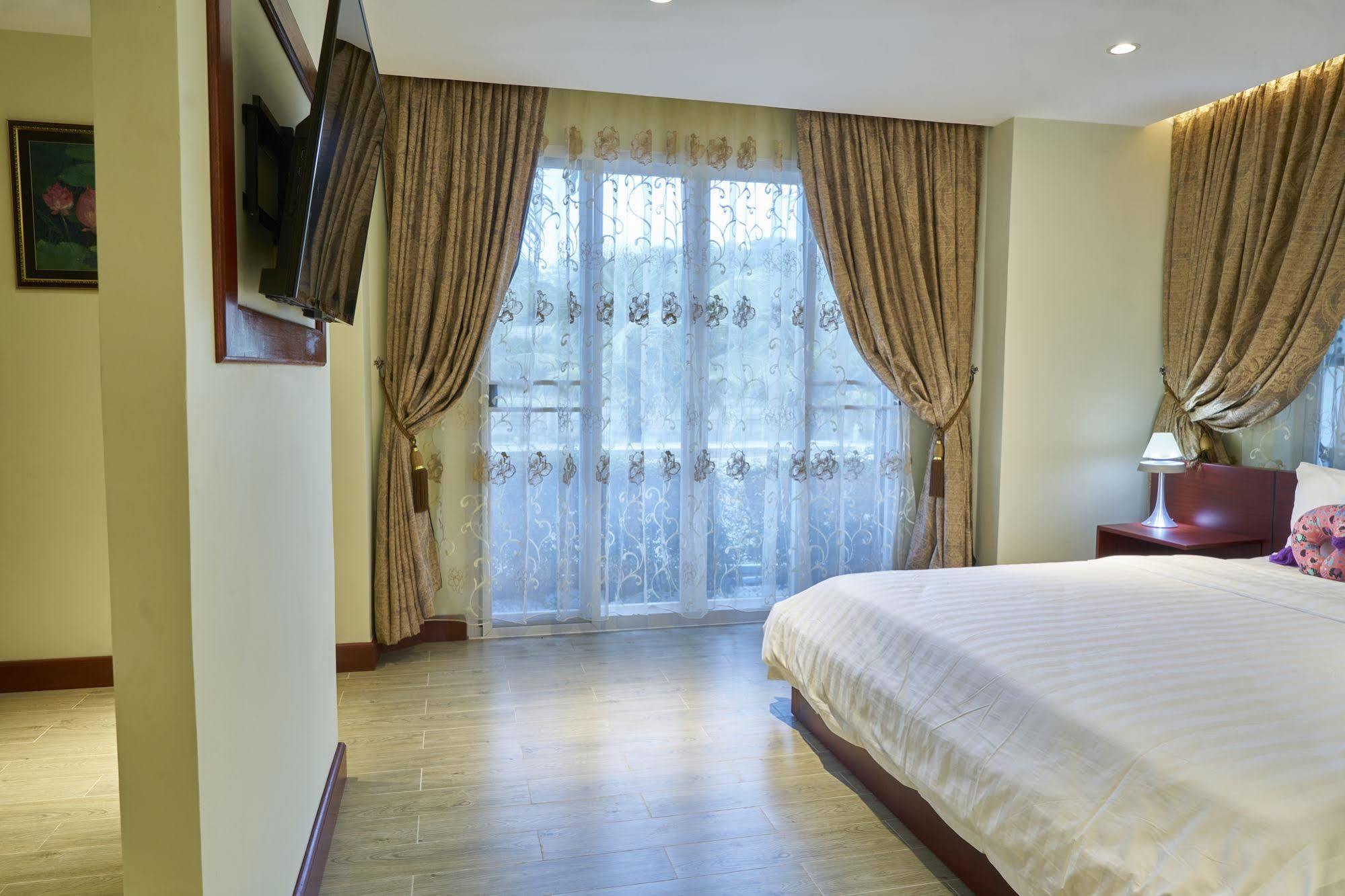Domrai Boutique Hotel Sihanoukville Exterior photo